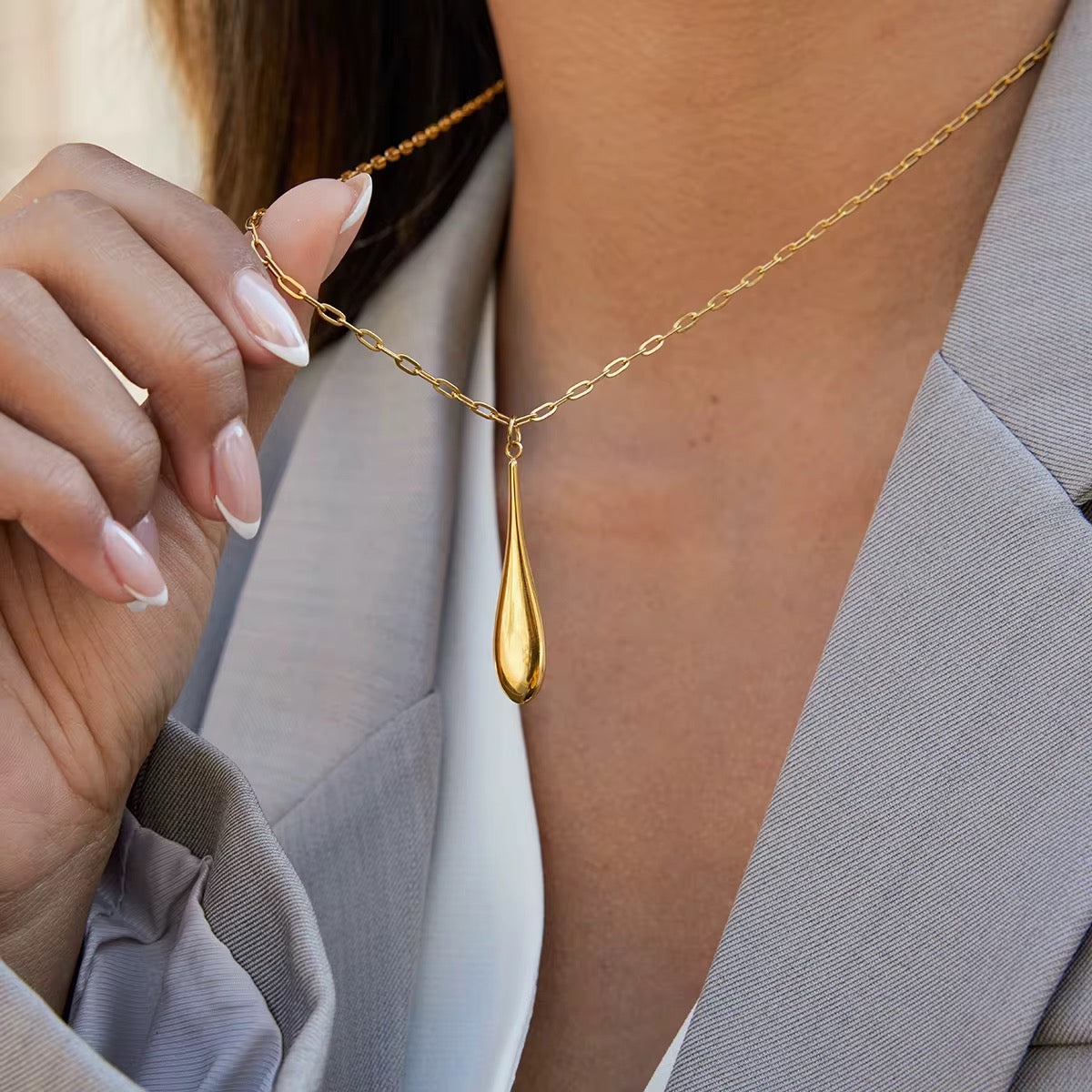 Maris Teardrop Necklace