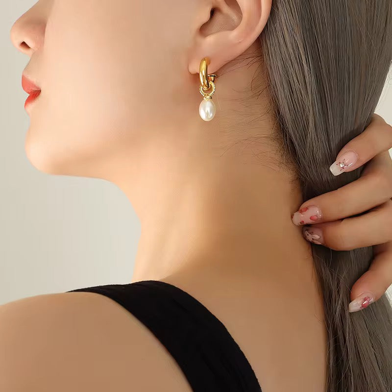 Serena Pearl Hoops
