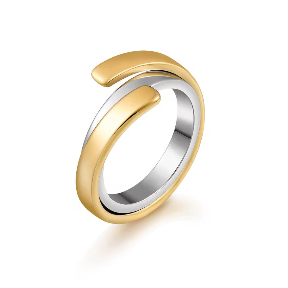 Lunara Crossover Ring