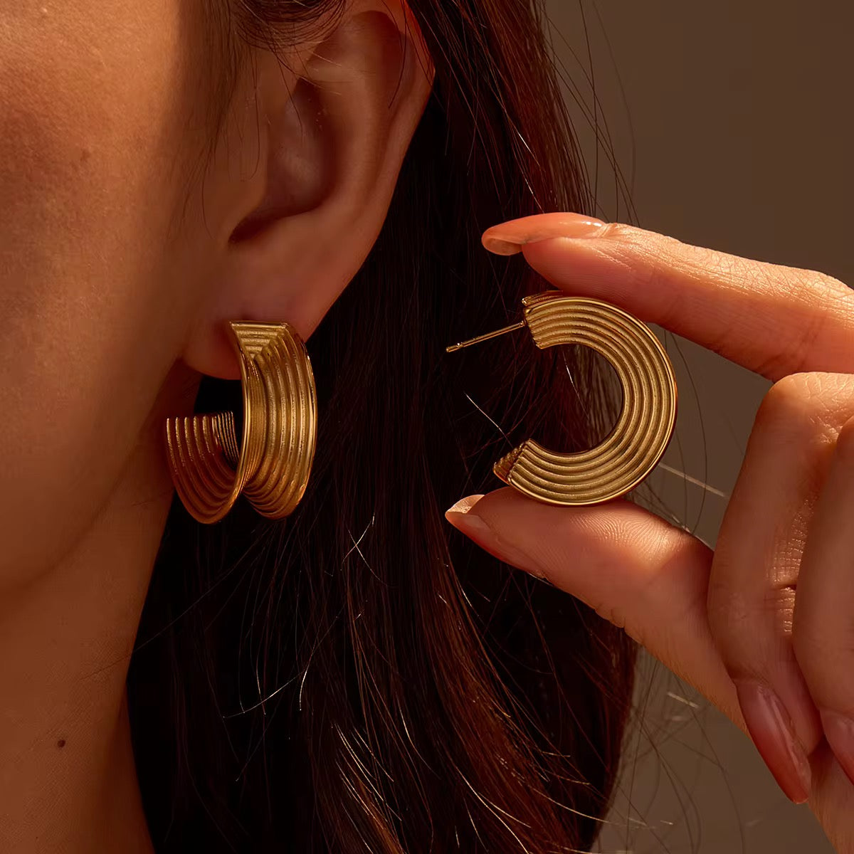 Sabina Wave Hoops