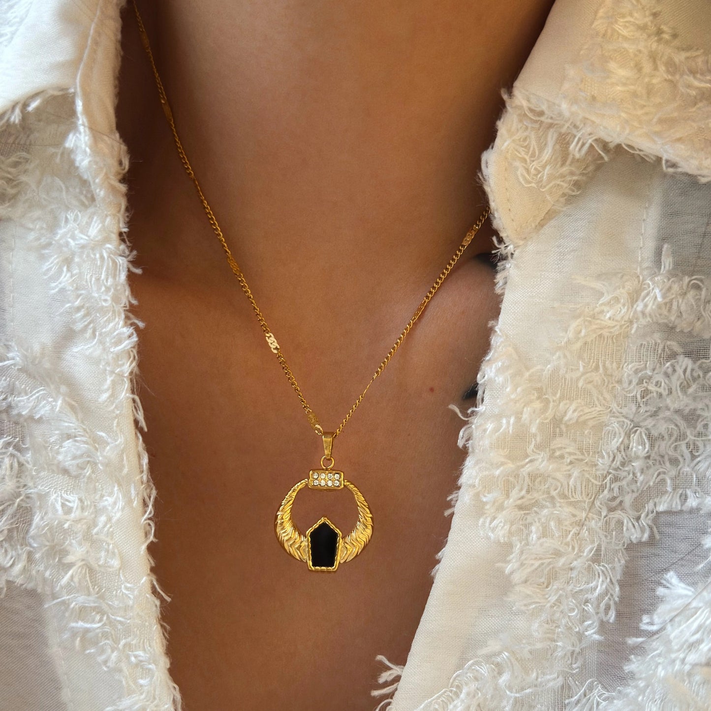 Lavinia Pendant Necklace