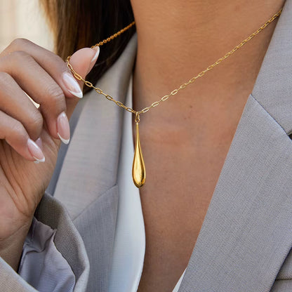 Maris Teardrop Necklace