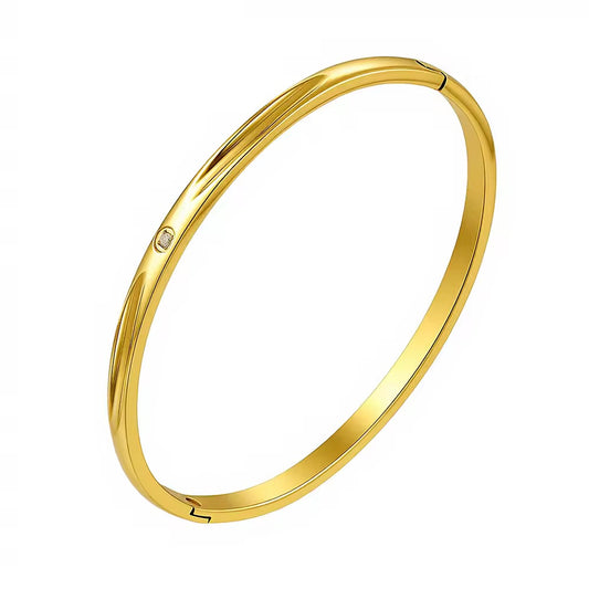 Sabrina Bangle