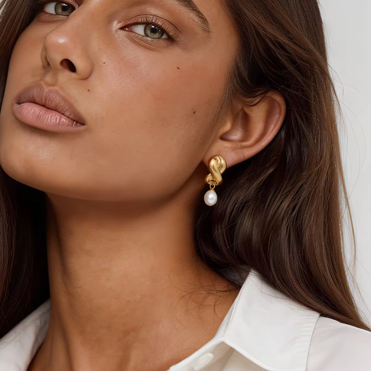Anida Pearl Earrings