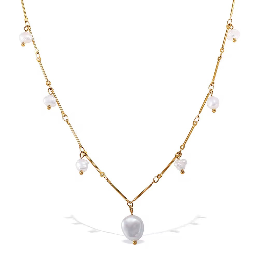 Center Stage Pearl Necklace