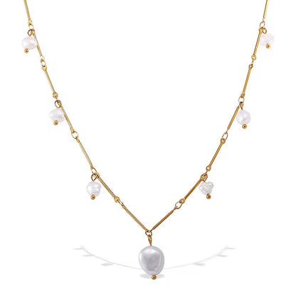 Center Stage Pearl Necklace