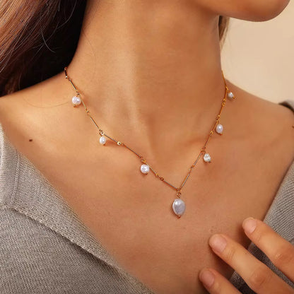 Center Stage Pearl Necklace