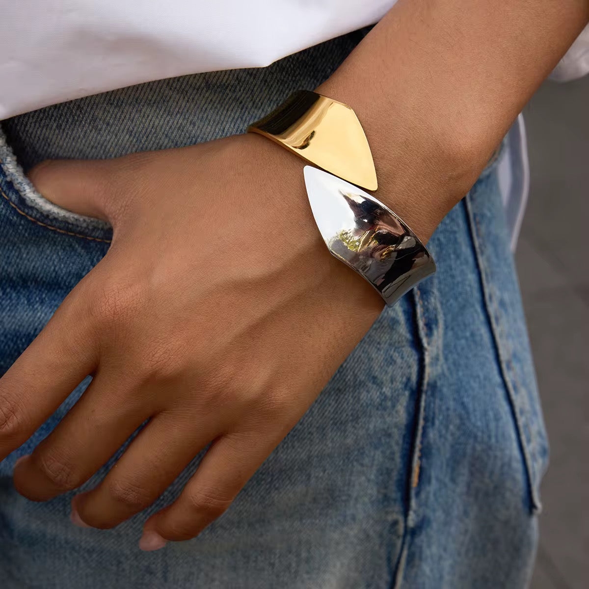 Irina Bold Cuff
