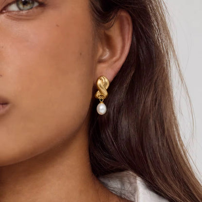 Anida Pearl Earrings
