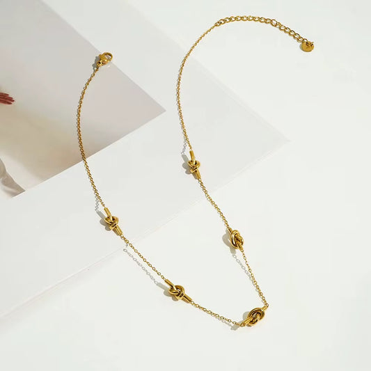 The Luxe Knot Necklace
