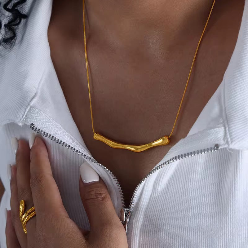 Mira Bar Necklace