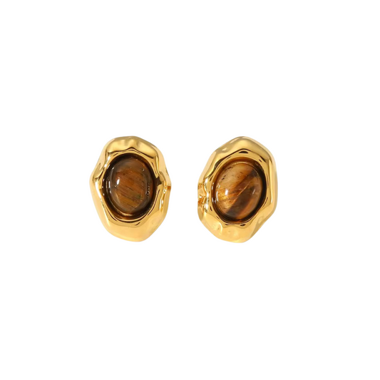 Tigra Studs