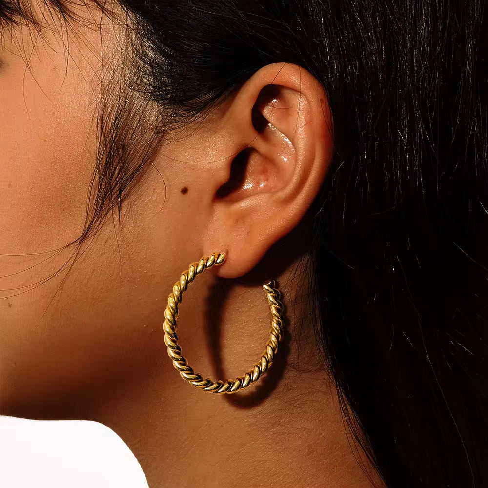 Tyra Hoops