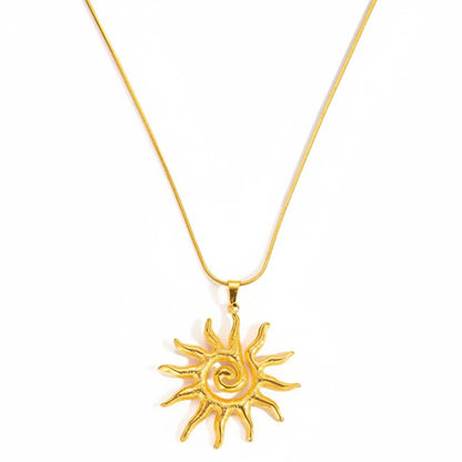 Villa Soleil Necklace