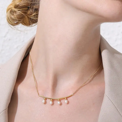 Elara Pearl Necklace